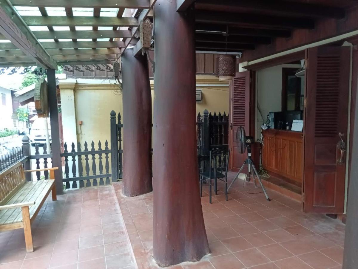 遗忘时光guesthouse Sky Dragon Guesthouse Луангпхабанг Экстерьер фото